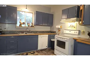 63721 Harriet Rd, Coos Bay, OR 97420 - Photo 3