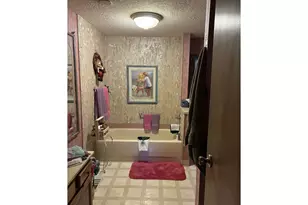 Sandy Blvd NE, Fairview, OR 97024 - Photo 11
