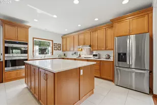 1616 SE 87th Ave, Portland, OR 97216 - Photo 3