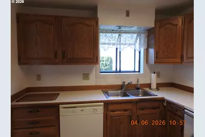 1415 Thompson Rd, Woodburn, OR 97071 - Photo 15