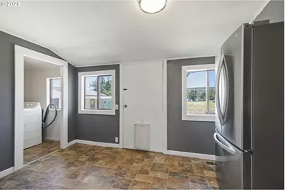 135 E Broadway St, Goldendale, WA 98620 - Photo 11