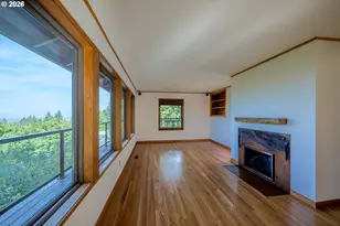 2445 SW Montgomery Dr, Portland, OR 97201 - Photo 7