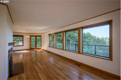 2445 SW Montgomery Dr, Portland, OR 97201 - Photo 5