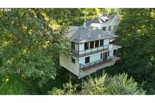 2445 SW Montgomery Dr, Portland, OR 97201 - Photo 33