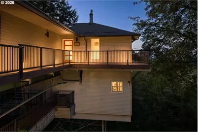 2445 SW Montgomery Dr, Portland, OR 97201 - Photo 1
