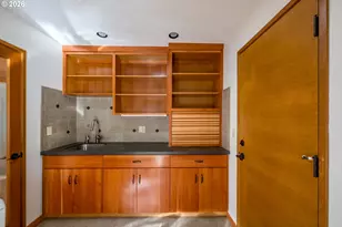 2445 SW Montgomery Dr, Portland, OR 97201 - Photo 15