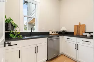 4190 Cornwall St, West Linn, OR 97068 - Photo 9