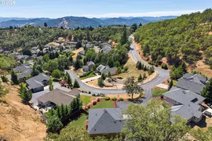 1795 NE Rocky Dr, Roseburg, OR 97470 - Photo 31
