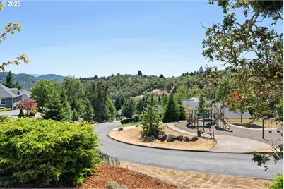 1795 NE Rocky Dr, Roseburg, OR 97470 - Photo 45