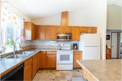 2910 Misty Ave, La Grande, OR 97850 - Photo 9
