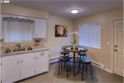 701 NE Church Pl, White Salmon, WA 98672 - Photo 3