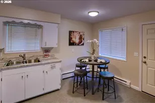701 NE Church Pl, White Salmon, WA 98672 - Photo 3