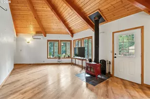 29051 Fox Hollow Rd, Eugene, OR 97405 - Photo 9