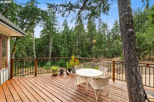 29051 Fox Hollow Rd, Eugene, OR 97405 - Photo 25