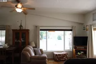 707 Harrison St, Wasco, OR 97065 - Photo 7