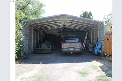 707 Harrison St, Wasco, OR 97065 - Photo 11