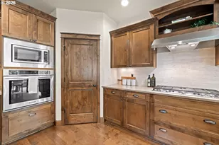 8125 SE 145 Ct, Portland, OR 97236 - Photo 9