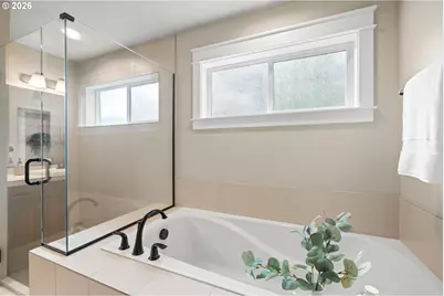 8125 SE 145th Ct, Portland, OR 97236 - Photo 29