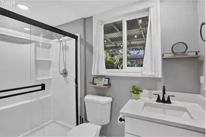 540 NE 94th Ave, Portland, OR 97220 - Photo 21