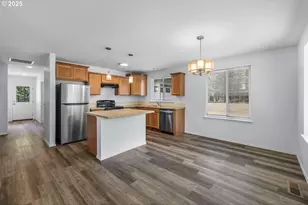 11421 Burlwood Dr, La Pine, OR 97739 - Photo 5