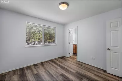 11421 Burlwood Dr, La Pine, OR 97739 - Photo 9