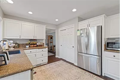 3619 N Knoll Dr, Newberg, OR 97132 - Photo 11