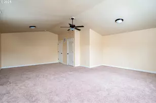 17550 SW Vanguard Ln, Beaverton, OR 97007 - Photo 35