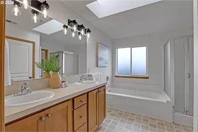 10774 SW Adele Dr, Portland, OR 97225 - Photo 21