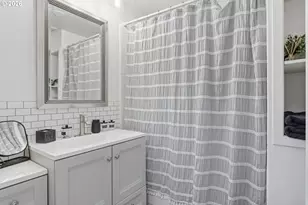10011 NW 27th Ave, Vancouver, WA 98685 - Photo 17