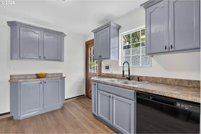 2275 Center St NE, Salem, OR 97301 - Photo 9