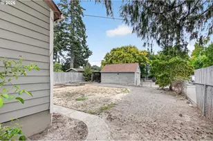 2275 Center St NE, Salem, OR 97301 - Photo 33