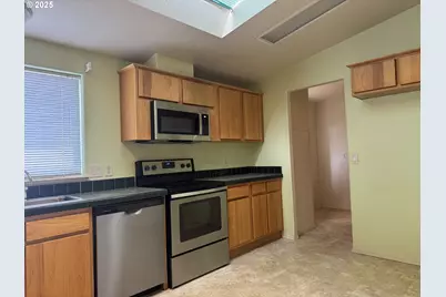 145 River Rd, Junction City, OR 97448 - Photo 15