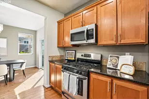 10573 NE Summer Falls St, Hillsboro, OR 97006 - Photo 11