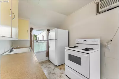 643 SE Parrott St, Roseburg, OR 97470 - Photo 23