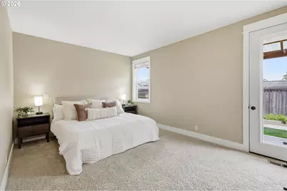1046 Green Meadows Ave, Junction City, OR 97448 - Photo 19