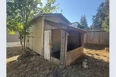 373 Hayhurst Rd, Yoncalla, OR 97499 - Photo 27