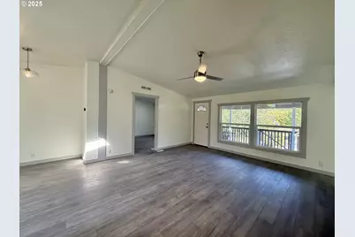 373 Hayhurst Rd, Yoncalla, OR 97499 - Photo 7