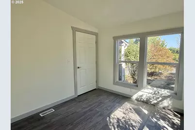 373 Hayhurst Rd, Yoncalla, OR 97499 - Photo 15