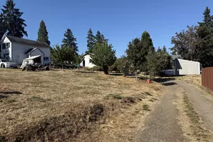 373 Hayhurst Rd, Yoncalla, OR 97499 - Photo 13