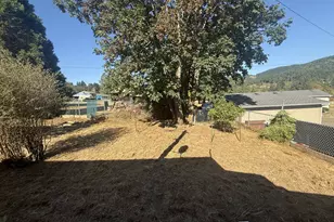 373 Hayhurst Rd, Yoncalla, OR 97499 - Photo 25