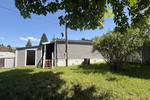 373 Hayhurst Rd, Yoncalla, OR 97499 - Photo 21