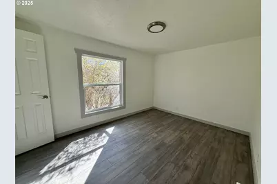 373 Hayhurst Rd, Yoncalla, OR 97499 - Photo 17