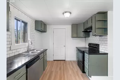 325 NW 2nd Ave, Kelso, WA 98626 - Photo 7