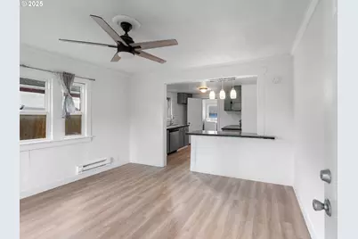 325 NW 2nd Ave, Kelso, WA 98626 - Photo 5