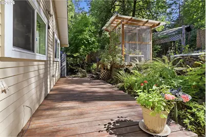 2883 Timberline Dr, Eugene, OR 97405 - Photo 31