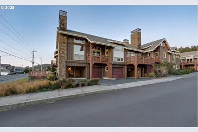 132 E Surfcrest Ave, Cannon Beach, OR 97110 - Photo 1