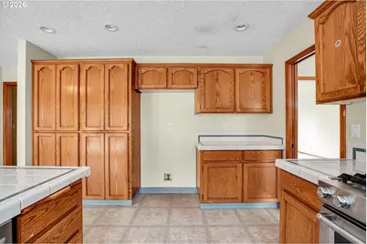 1802 NW Bella Vista Ave, Gresham, OR 97030 - Photo 11