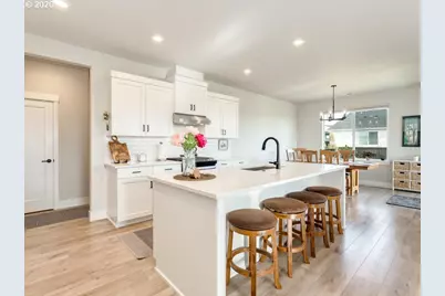 1804 S Locust St, Canby, OR 97013 - Photo 9