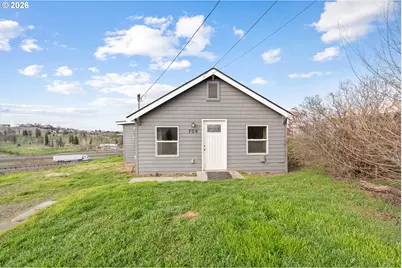 709 SW 16th St, Pendleton, OR 97801 - Photo 1