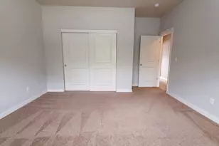 13049 SE Meadehill Ave, Happy Valley, OR 97086 - Photo 9